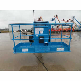 Telescopic boom lift 2011  Genie  (4)