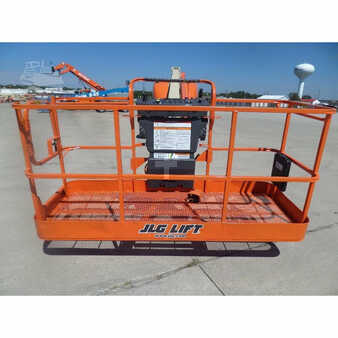 Telescopic boom lift 2010  JLG 800s (14)