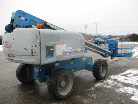 Telescopic boom lift 2005  Genie  (2)