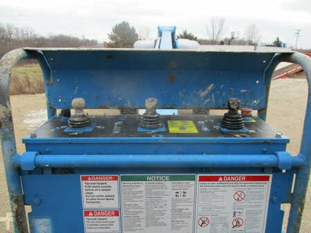 Telescopic boom lift 2006  Genie s80 (10)