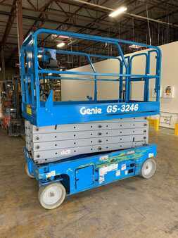 Scissor lift 2009  Genie gs-3246 (1)