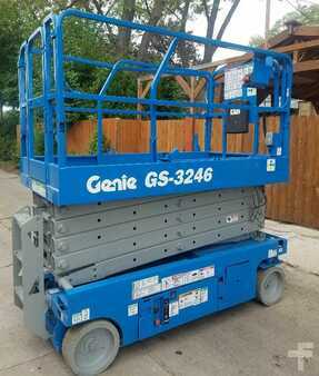 Scissor lift 2007  Genie gs-3246 (1)