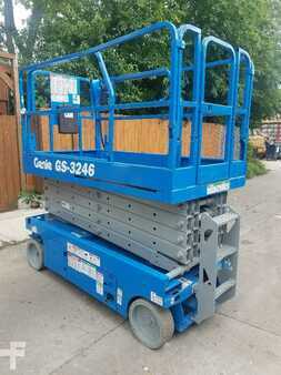 Scissor lift 2007  Genie gs-3246 (2)