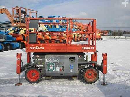 Scissor lift 2012  Skyjack sj6826rt (2)