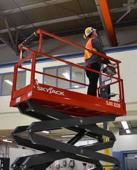 Scissor lift 2021 Skyjack SJIII 3220 (1)