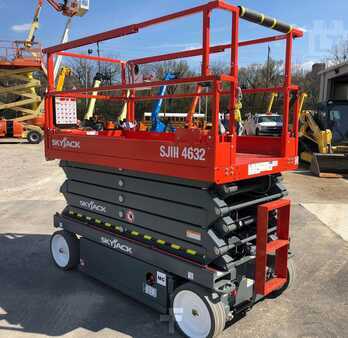 Scissor lift 2019  Skyjack sjiii4632 (2)