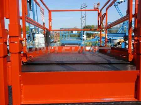 Scissor lift 2012  Skyjack sj6832rt (10)