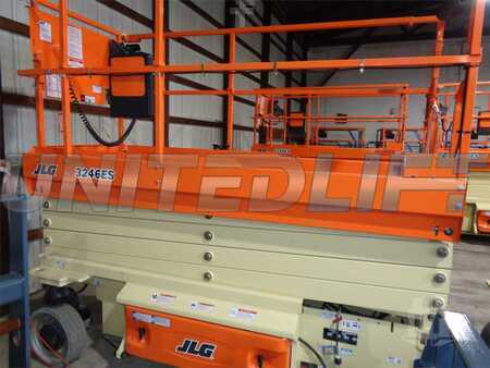 Scissor lift 2020  JLG 3246es (2)