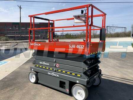 Scissor lift 2018  Skyjack sjiii4632 (1)