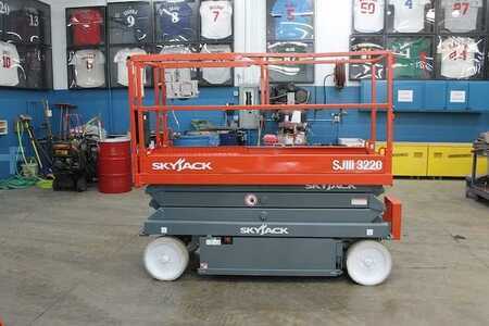 Plataforma Tijera 2007  Skyjack sjiii3220 (2)