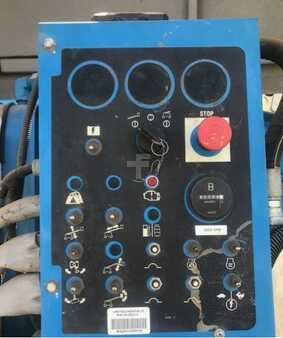 Telescopic boom lift 2006  Genie s80 (6)