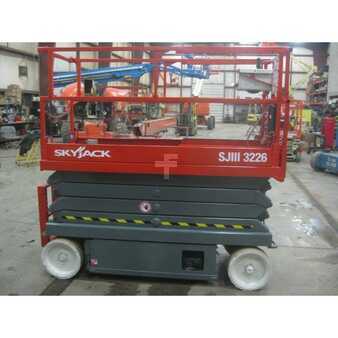 Scissor lift 2008  Skyjack sj3226 (1)