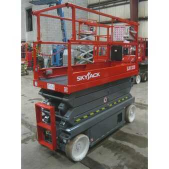 Scissor lift 2008  Skyjack sj3226 (5)