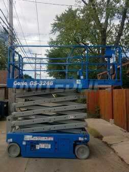 Scissor lift 2007  Genie gs-3246 (9)