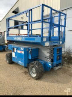 Scissor lift 2012  Genie gs3369rt (1)