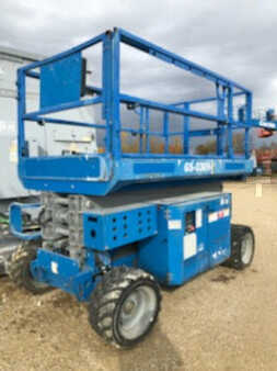 Scissor lift 2012  Genie gs3369rt (2)