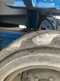 Scissor lift 2012  Genie gs3369rt (6)