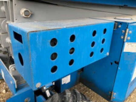 Scissor lift 2012  Genie gs3369rt (7)