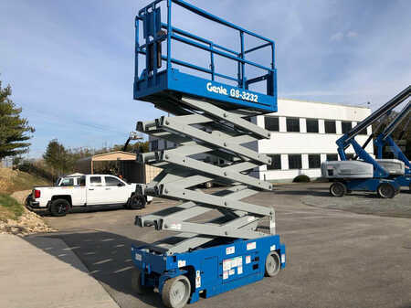 Scissor lift 2015  Genie gs3232 (2)