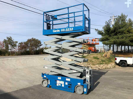 Scissor lift 2015  Genie gs3232 (3)