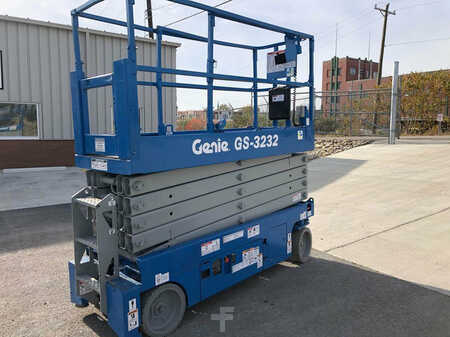 Scissor lift 2015  Genie gs3232 (5)