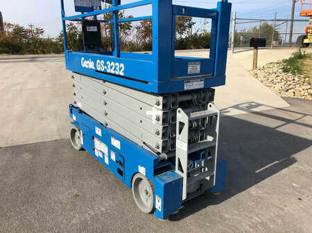 Scissor lift 2015  Genie gs3232 (6)