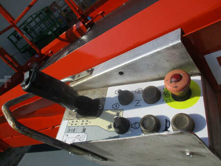 Scissor lift 2012  Skyjack sj6832rt (13)