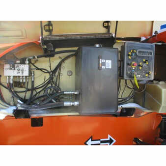 Telescopic boom lift 2008  JLG 800s (17)