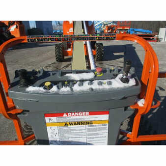 Telescopic boom lift 2008  JLG 800s (8)
