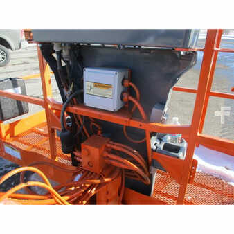 Telescopic boom lift 2008  JLG 800s (9)