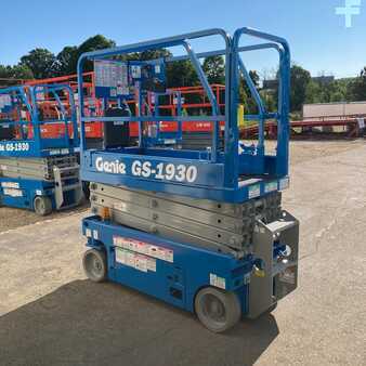 Articulating boom lift 2013 Genie GS1930 (18)