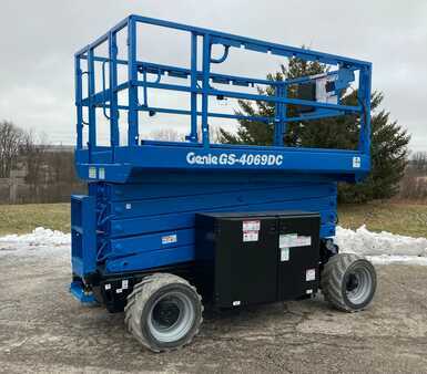 Scissor lift 2014 Genie GS4069DC (17)