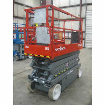 Scissor lift 2004  Skyjack sj3226 (2)