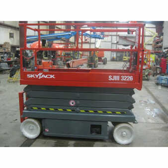 Scissor lift 2008  Skyjack sj3226 (1)