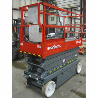 Scissor lift 2008  Skyjack sj3226 (3)