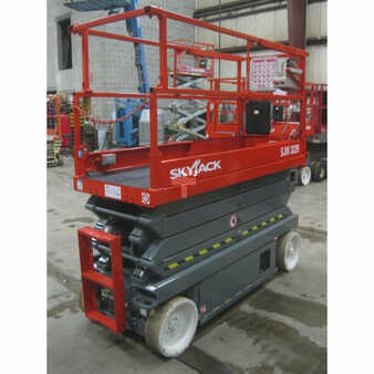 Scissor lift 2008  Skyjack sj3226 (5)