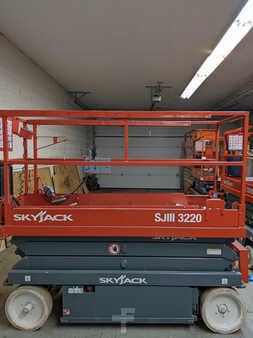 Plataforma Tijera 2011  Skyjack sjiii3220 (4)