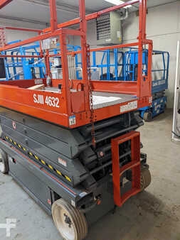 Scissor lift 2012  Skyjack sj4632 (2)