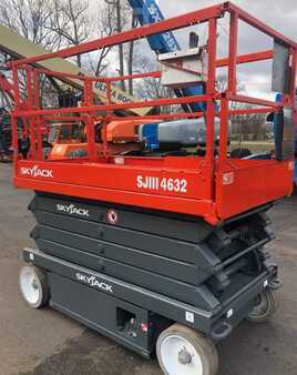 Scissor lift 2015  Skyjack sj4632 (5)