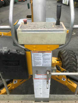 Telescopic boom lift 2012  Bil-Jax 45xa (4)