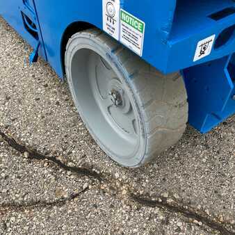 Scissor lift 2014  Genie gs-3246 (11)