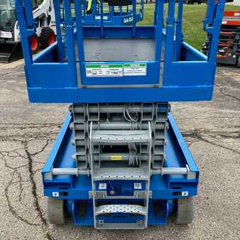 Scissor lift 2014  Genie gs-3246 (4)