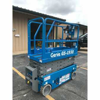 Scissor lift 2004  Genie gs1930 (2)