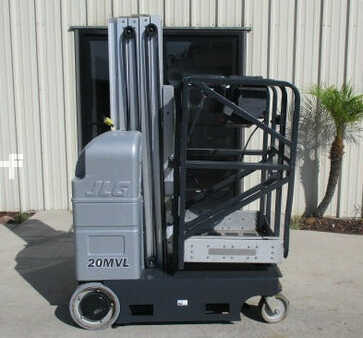 Scissor lift 2012  JLG 20mvl (1)