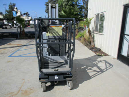 Scissor lift 2012  JLG 20mvl (5)