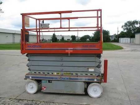 Scissor lift 2007 Skyjack SJ4632 (1)