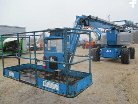 Articulating boom lift 2007 Genie Z80/60 (18)