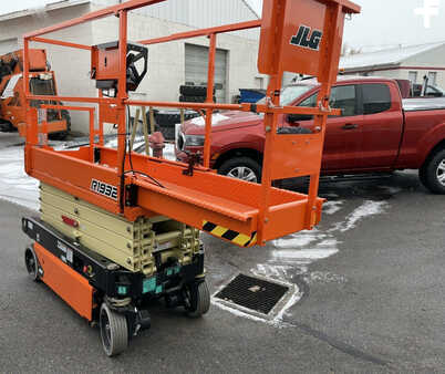 Scissor lift 2023  JLG r1932 (3)