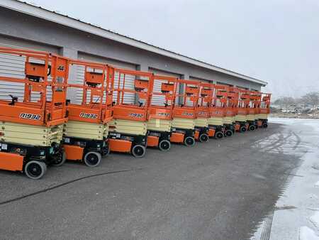 Scissor lift 2023  JLG r1932 (7)