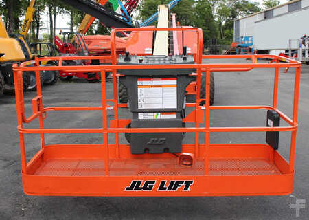 Telescopic boom lift 2014  JLG 800s (10)